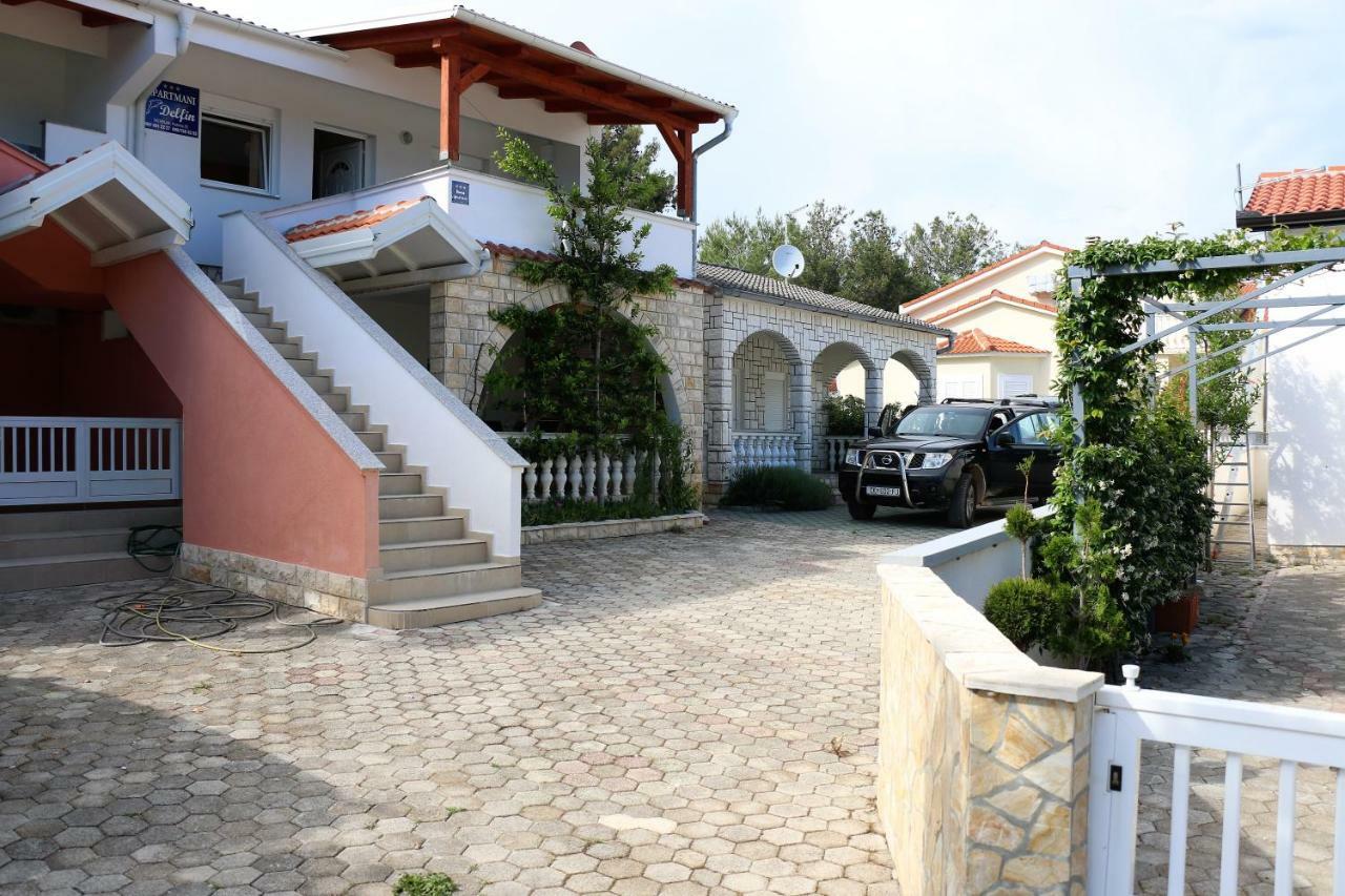 Apartments Vir Delfin Exterior foto